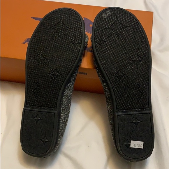 Flats - Picture 3 of 4